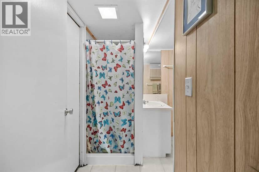 41 Haddock Road SW — photo 27 of 38