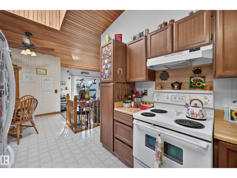 3023 130 AV NW — photo 17 of 40