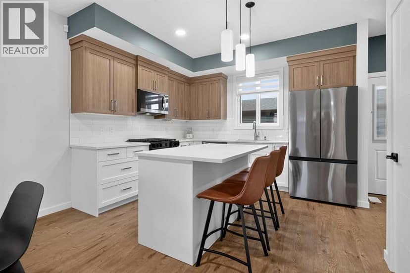 743 Wolf Willow Boulevard SE — photo 10 of 40