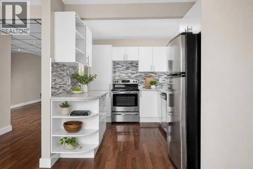 226 11 Avenue NE — photo 9 of 40