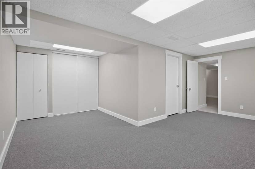 226 11 Avenue NE — photo 40 of 40