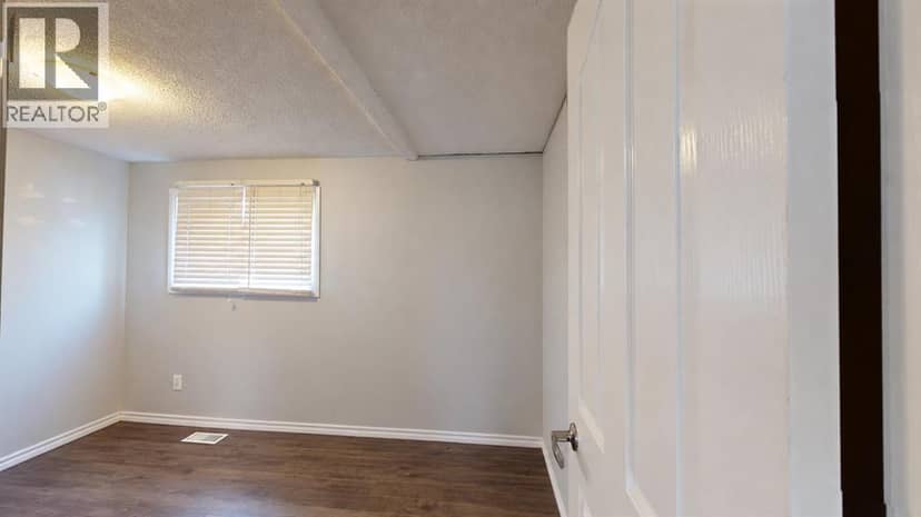 192 Grandview Crescent — photo 18 of 26