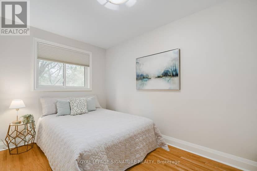 11 Bellbury Crescent — photo 12 of 35
