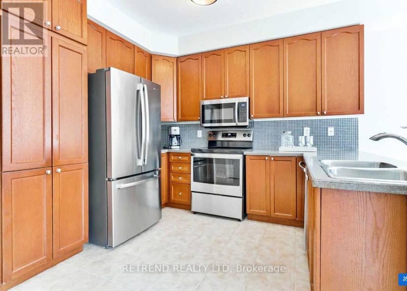 23 Thomas Legge Crescent — photo 10 of 26