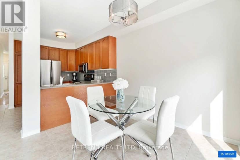 23 Thomas Legge Crescent — photo 11 of 26