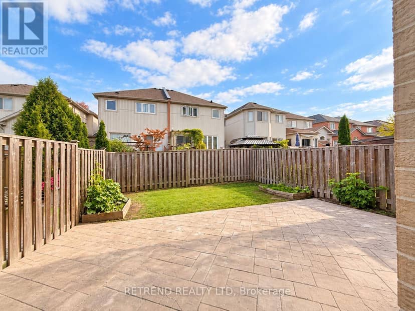 23 Thomas Legge Crescent — photo 15 of 26