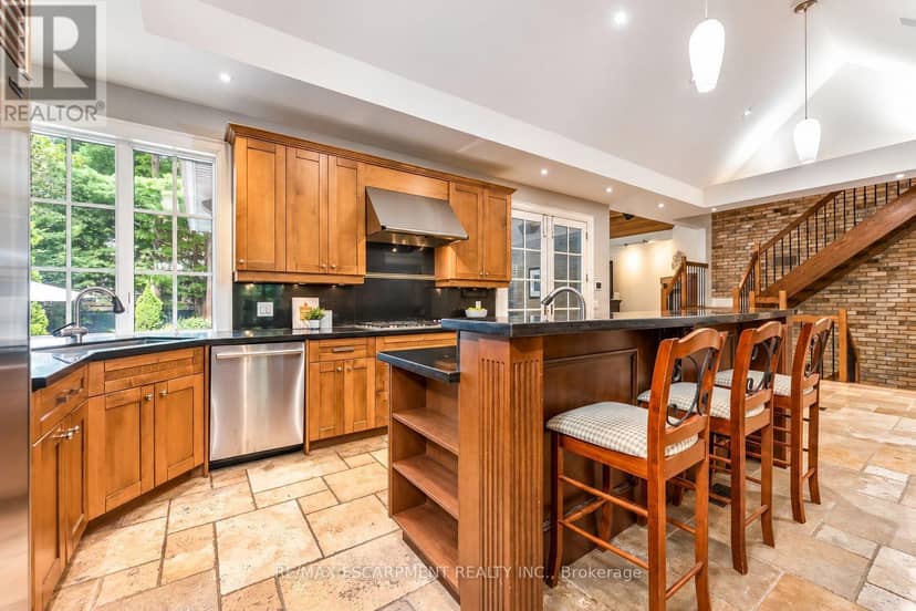 2209 Pineneedle Row — photo 11 of 37