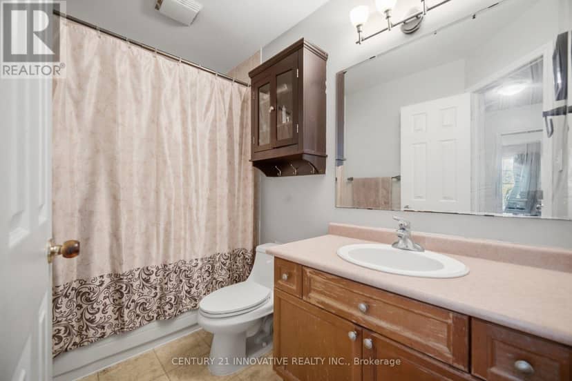 838 McKay Crescent — photo 13 of 15
