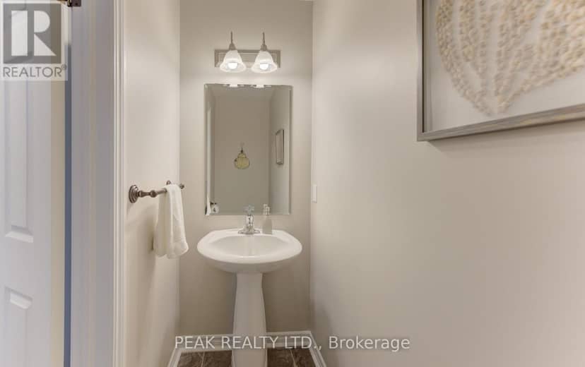28 Roth Avenue — photo 11 of 40