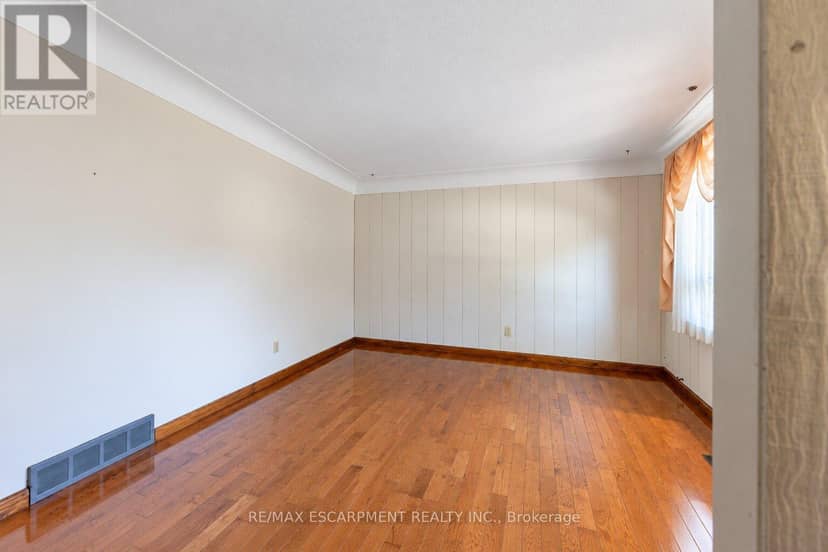 28 Shadyside Avenue — photo 9 of 40