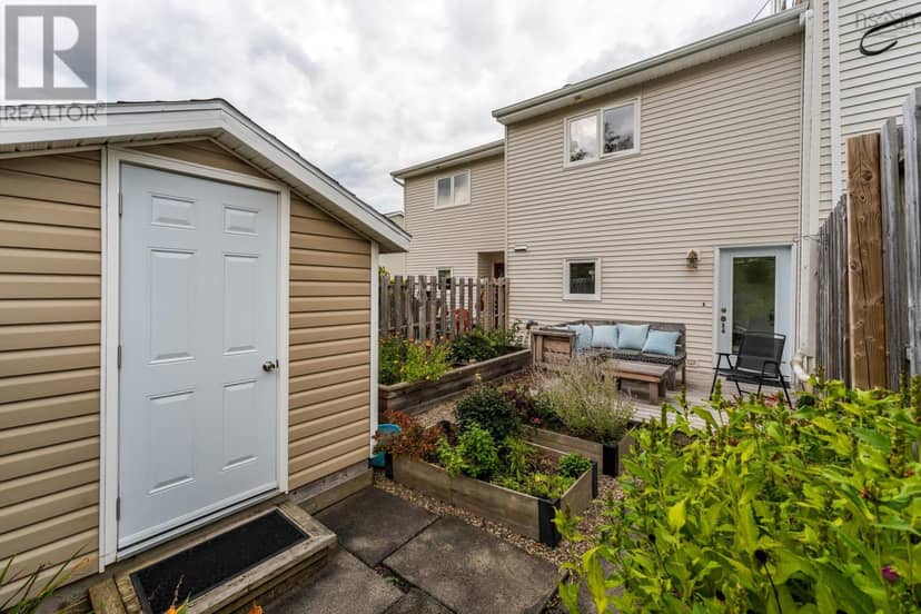 521 Harbour View Crescent — photo 23 of 25