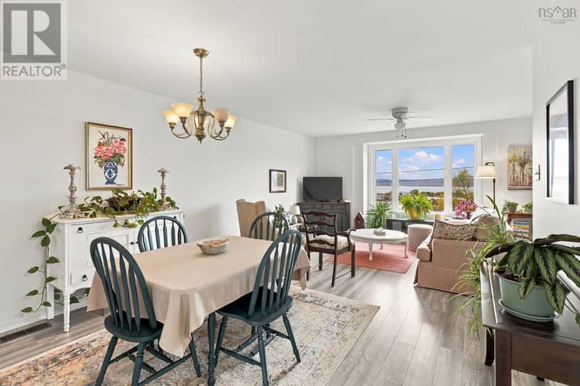 521 Harbour View Crescent — photo 9 of 25