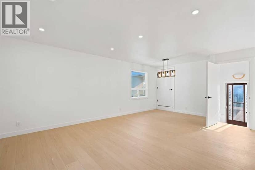 19 Mardale Crescent NE, Calgary, photo 3