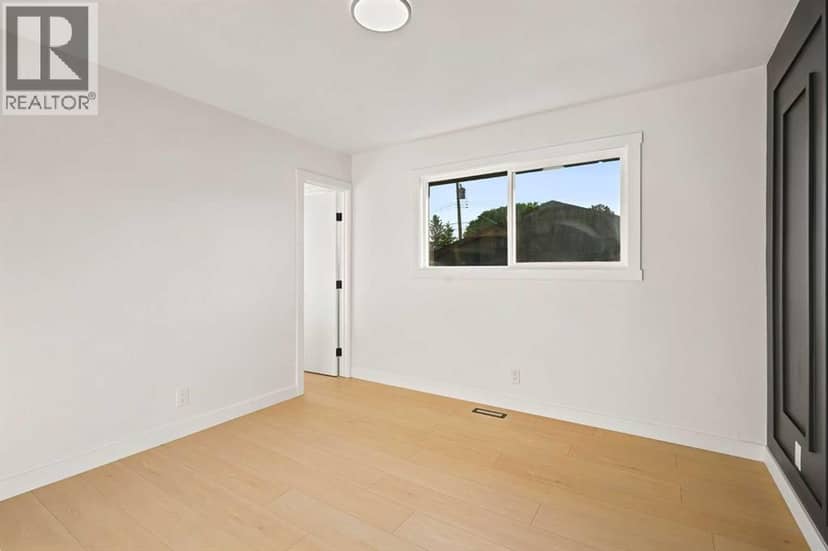 19 Mardale Crescent NE — photo 23 of 40
