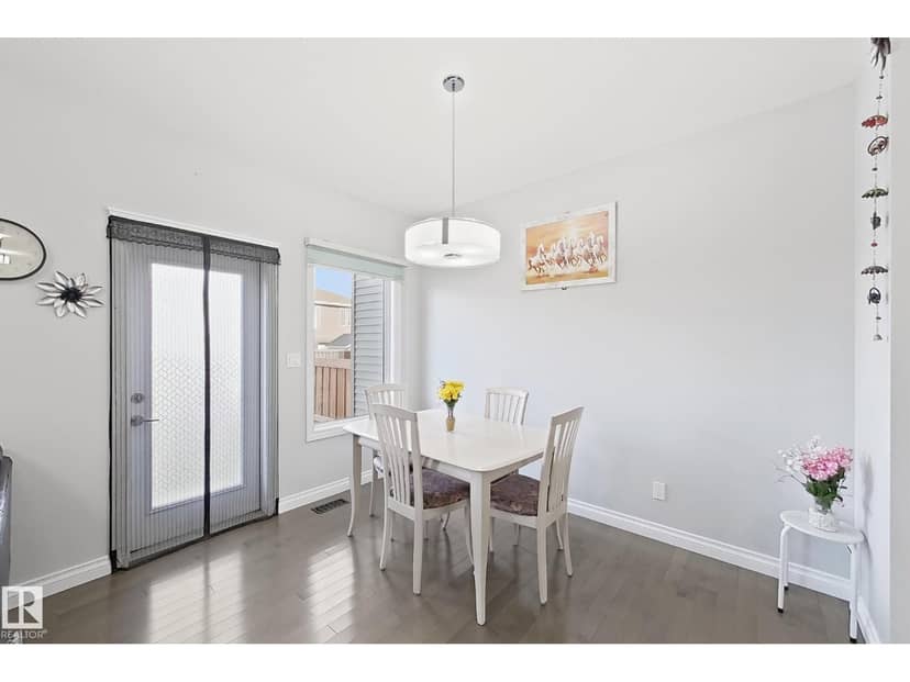 8017 223 ST NW NW — photo 11 of 39