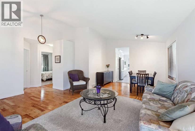 184 Arbour Lake Way NW — photo 9 of 39