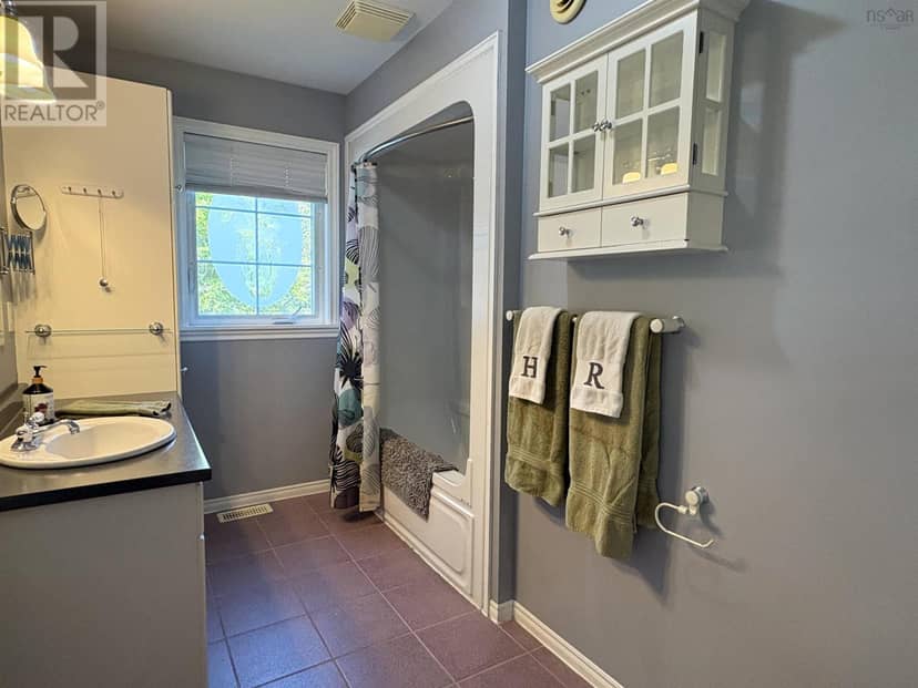454 HILLSIDE BOULARDERIE Road — photo 36 of 40