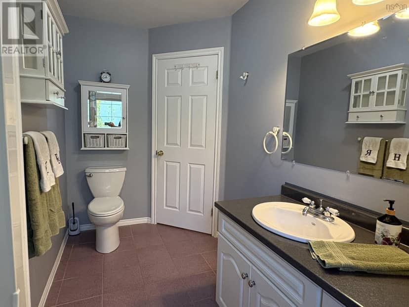 454 HILLSIDE BOULARDERIE Road — photo 35 of 40