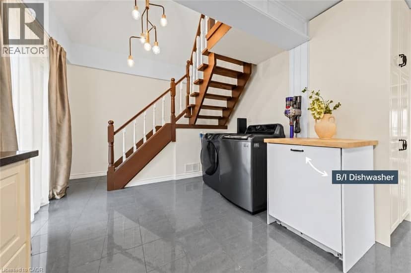 22 ARKLEDUN Avenue — photo 14 of 40