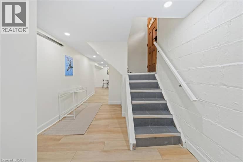 22 ARKLEDUN Avenue — photo 25 of 40