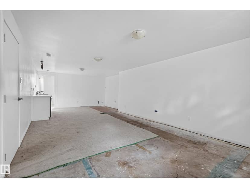10508 60A AV NW — photo 26 of 40