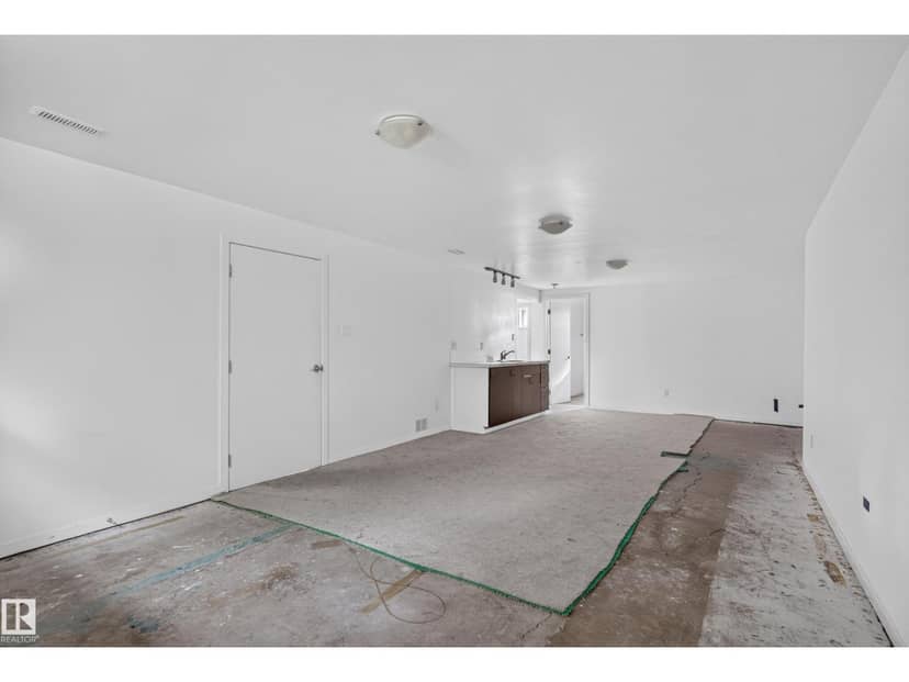 10508 60A AV NW — photo 27 of 40