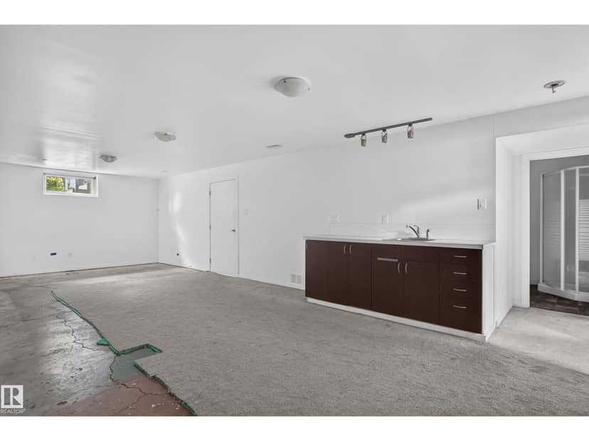 10508 60A AV NW — photo 29 of 40