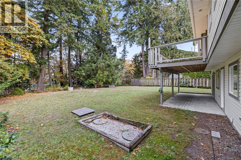 1024 Centre Cres — photo 31 of 40