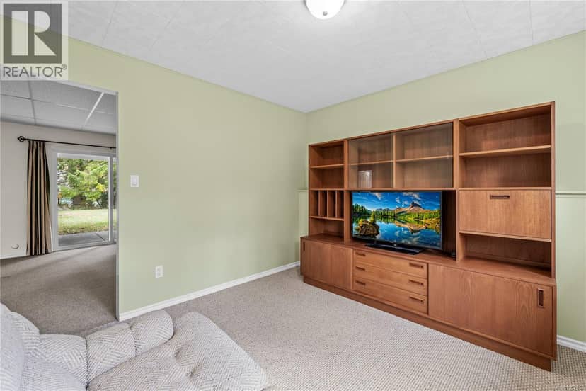1024 Centre Cres — photo 27 of 40