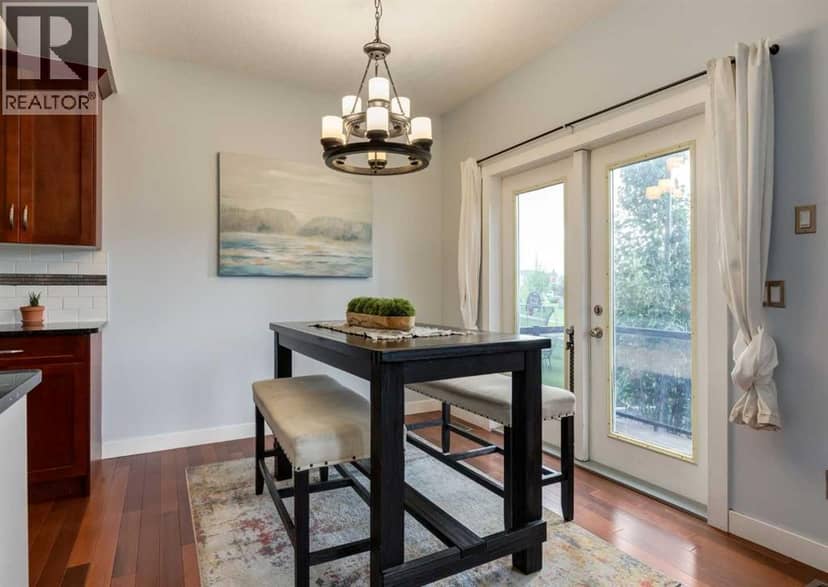 237 Luxstone Green SW — photo 10 of 40