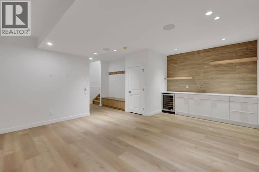 4614 22 Avenue NW — photo 40 of 40