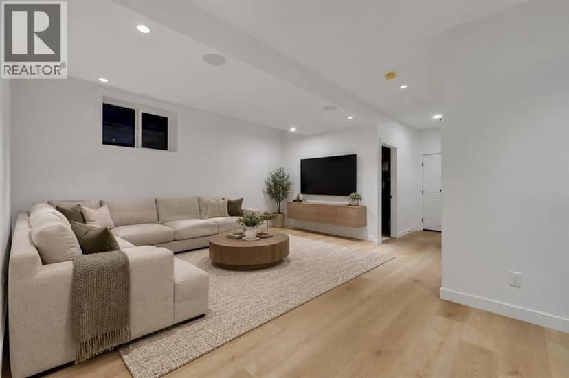 4614 22 Avenue NW — photo 39 of 40