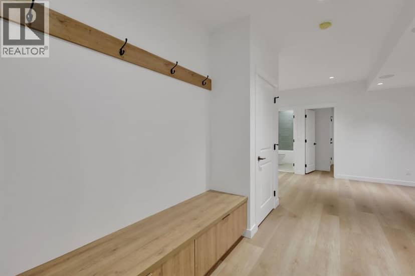 4614 22 Avenue NW — photo 38 of 40