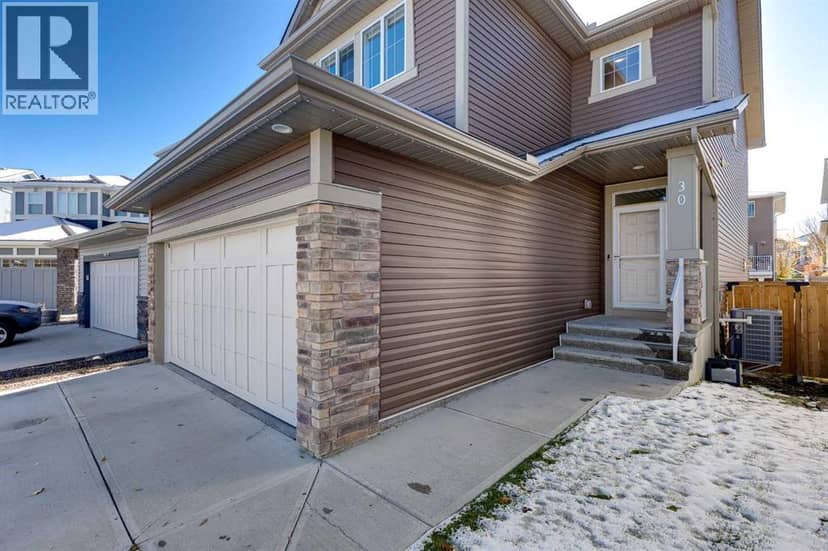 30 Bayview Circle SW, Airdrie, photo 2