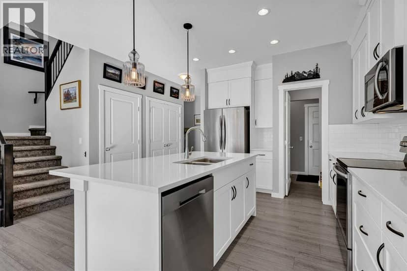 30 Bayview Circle SW — photo 9 of 40