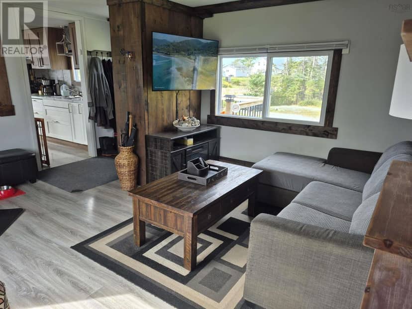 4639 Highway 7 — photo 10 of 40