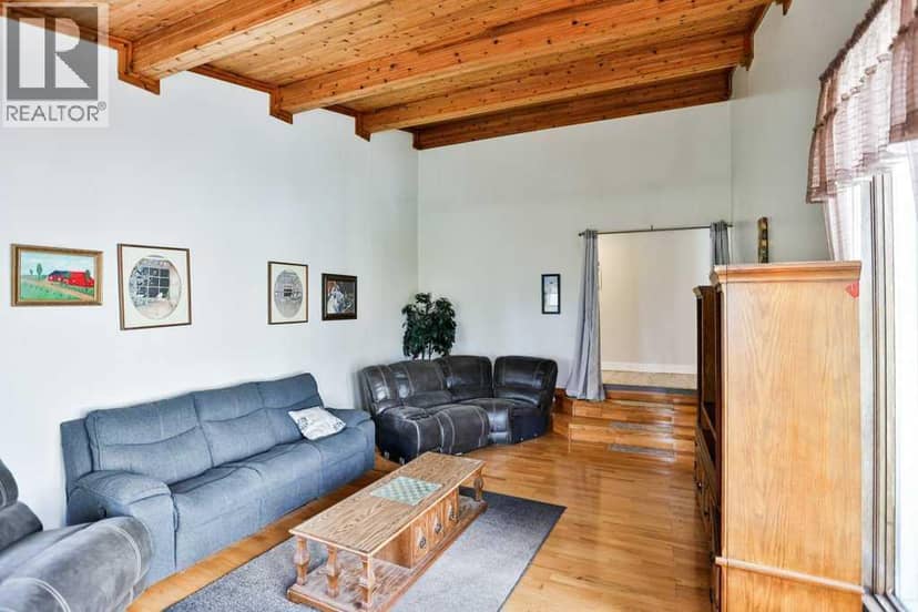 105076 Range Road 22-0 — photo 19 of 40