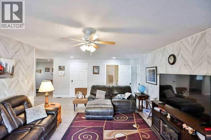 105076 Range Road 22-0 — photo 13 of 40