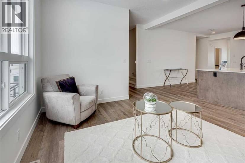 69 Inglis Crescent — photo 11 of 40