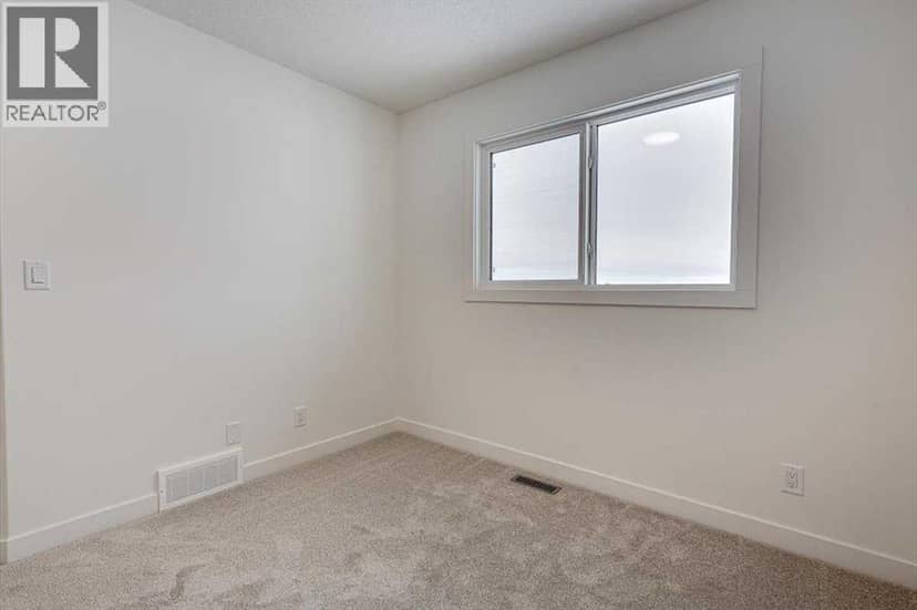 69 Inglis Crescent — photo 31 of 40