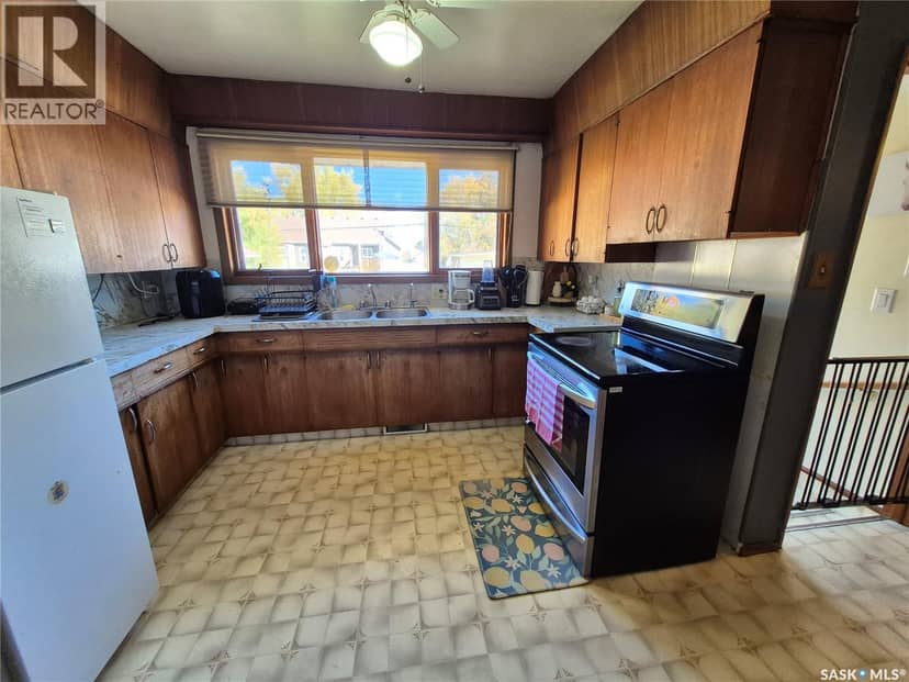 505 Bertrand AVENUE — photo 10 of 40
