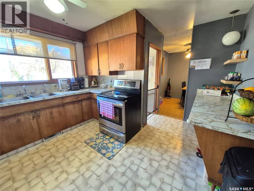 505 Bertrand AVENUE — photo 12 of 40