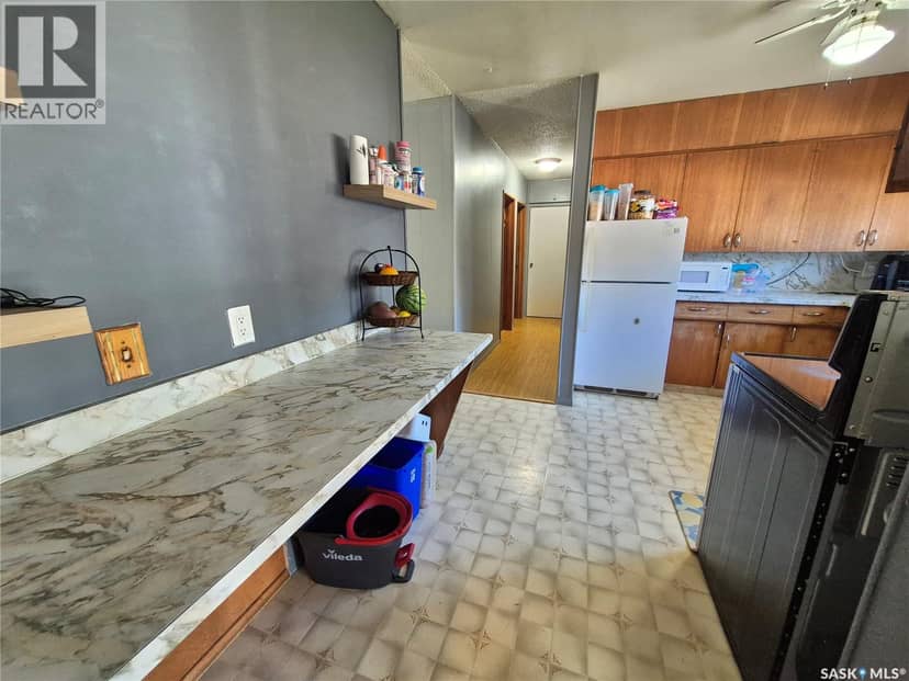 505 Bertrand AVENUE — photo 9 of 40