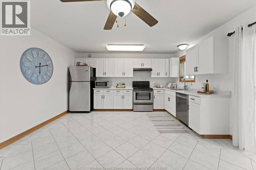 120 Hampton Crescent — photo 14 of 33