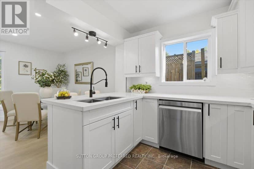 74 Winding Woods Crescent — photo 13 of 40