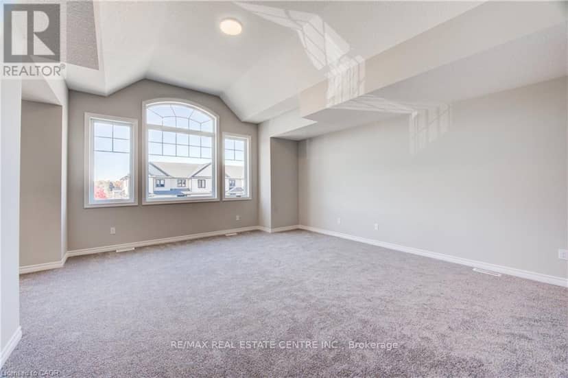 1761 Finley Crescent — photo 18 of 39