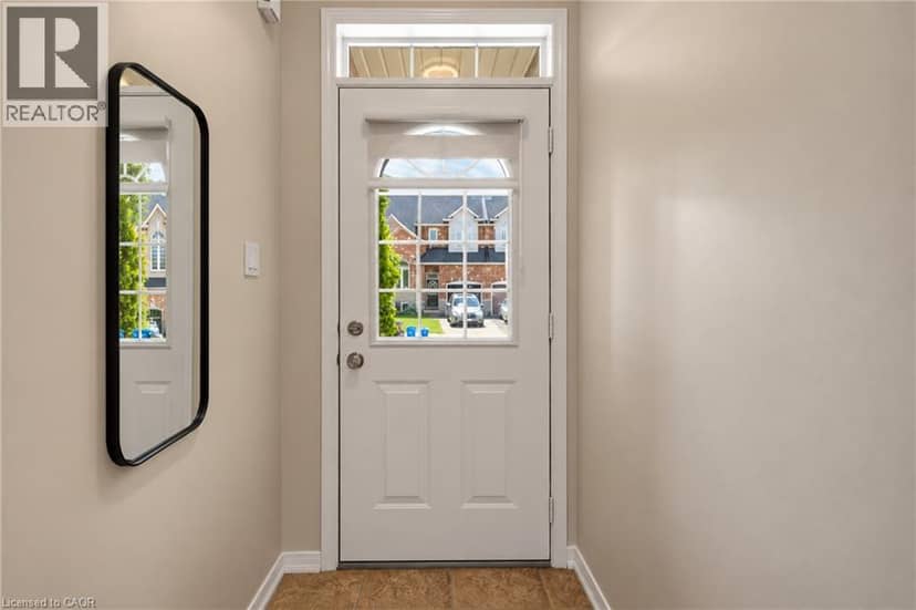 144 BENZIGER Lane, Stoney Creek, photo 6