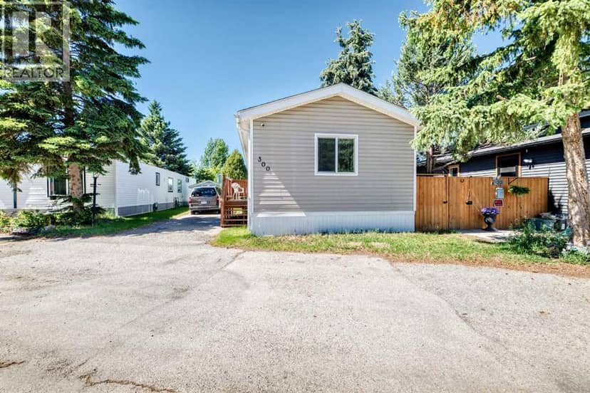 300, 3223 83 Street NW, Calgary, photo 2