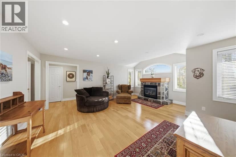 95 TOLLGATE Drive — photo 24 of 40