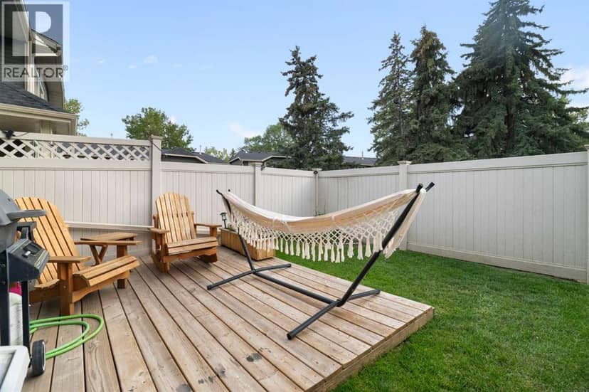 321 Queenston Heights SE — photo 38 of 39